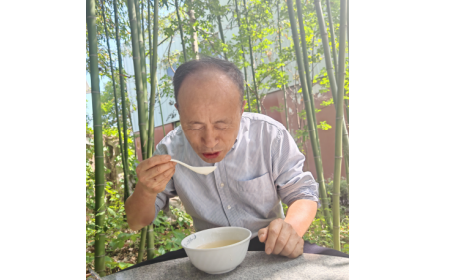 2025 健康飲食趨勢(shì)：天然食材成主流，隨州葛根粉走進(jìn)老年人餐桌